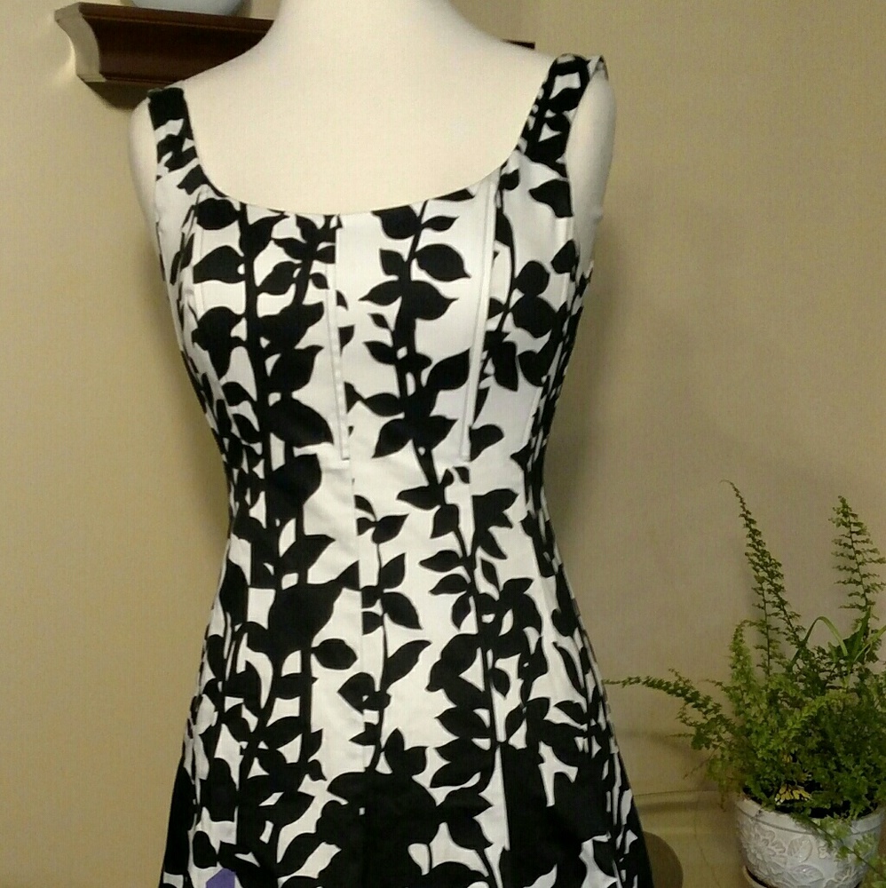 Nine West Floral midi cotton dress size 2